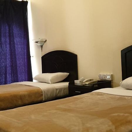 Royal Creek Hotel Dubai Bagian luar foto