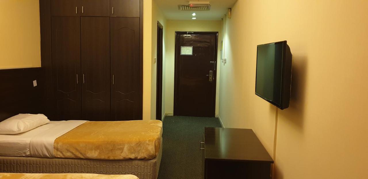 Royal Creek Hotel Dubai Bagian luar foto