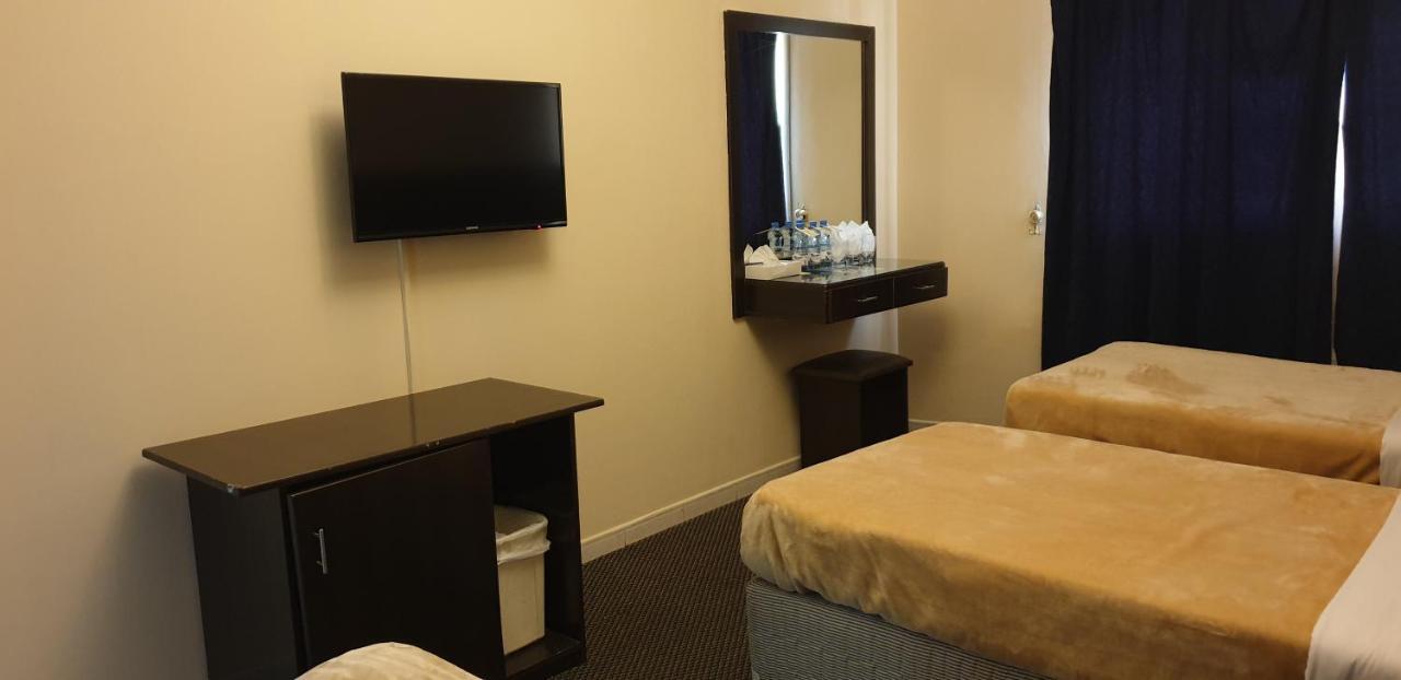 Royal Creek Hotel Dubai Bagian luar foto