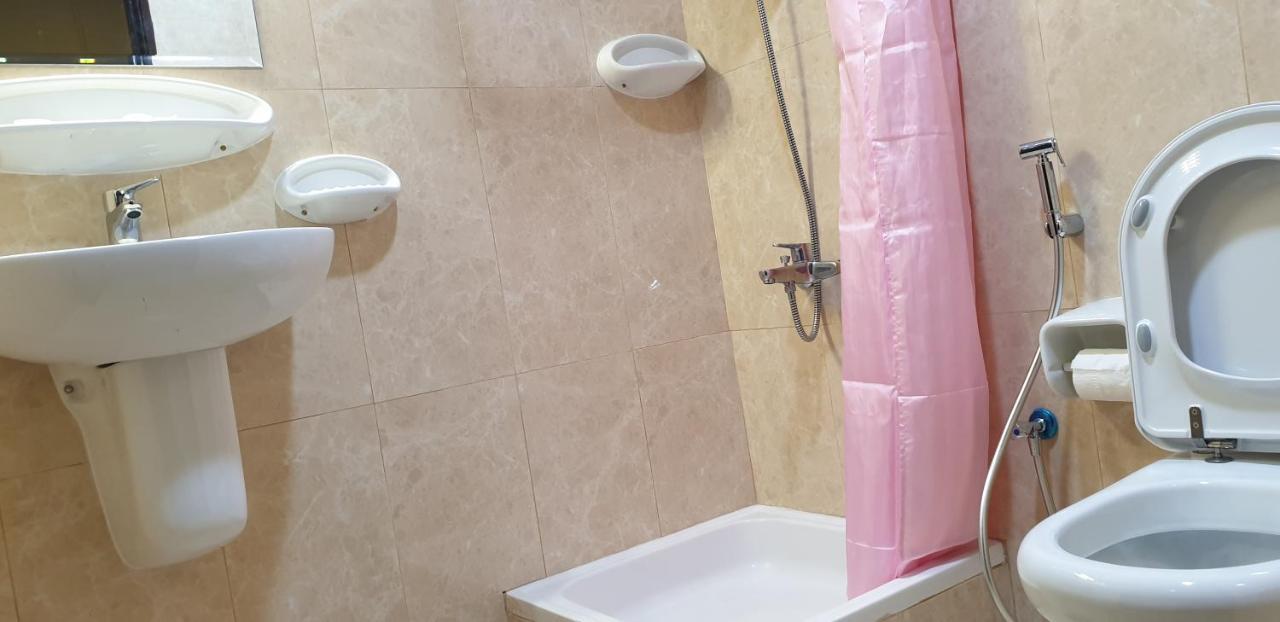 Royal Creek Hotel Dubai Bagian luar foto
