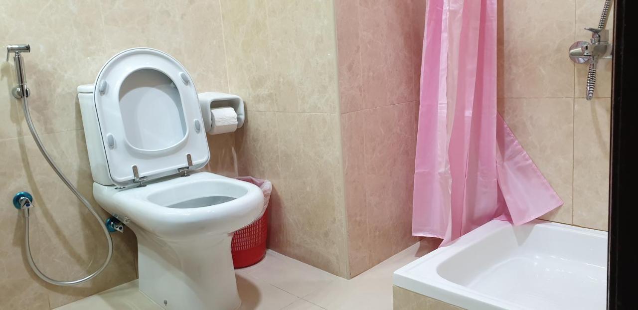 Royal Creek Hotel Dubai Bagian luar foto