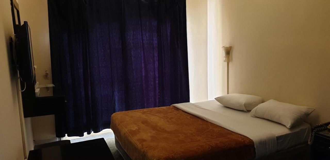 Royal Creek Hotel Dubai Bagian luar foto